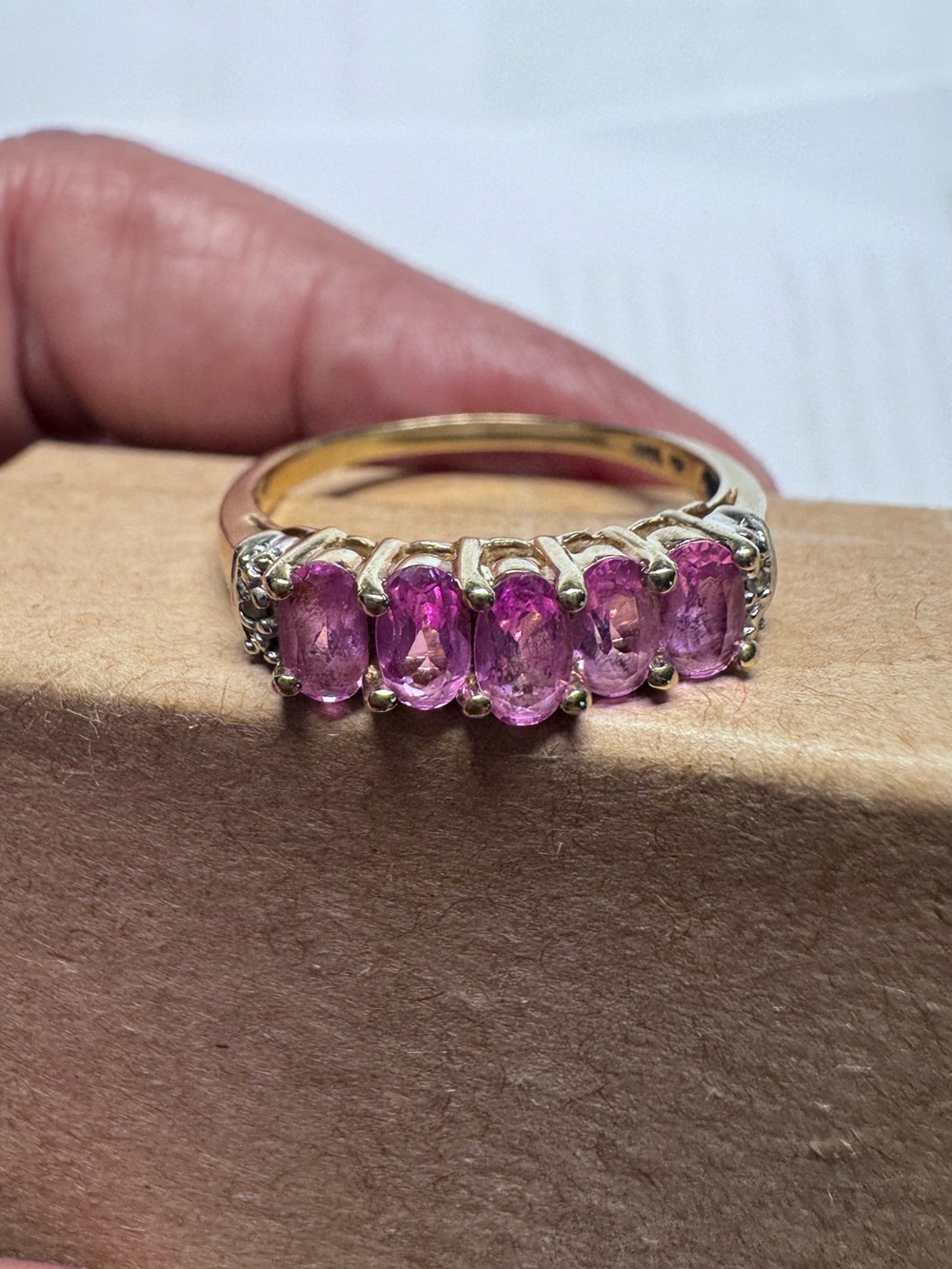 10k Gold pink sapphire and diamonds ring size 10 EUC